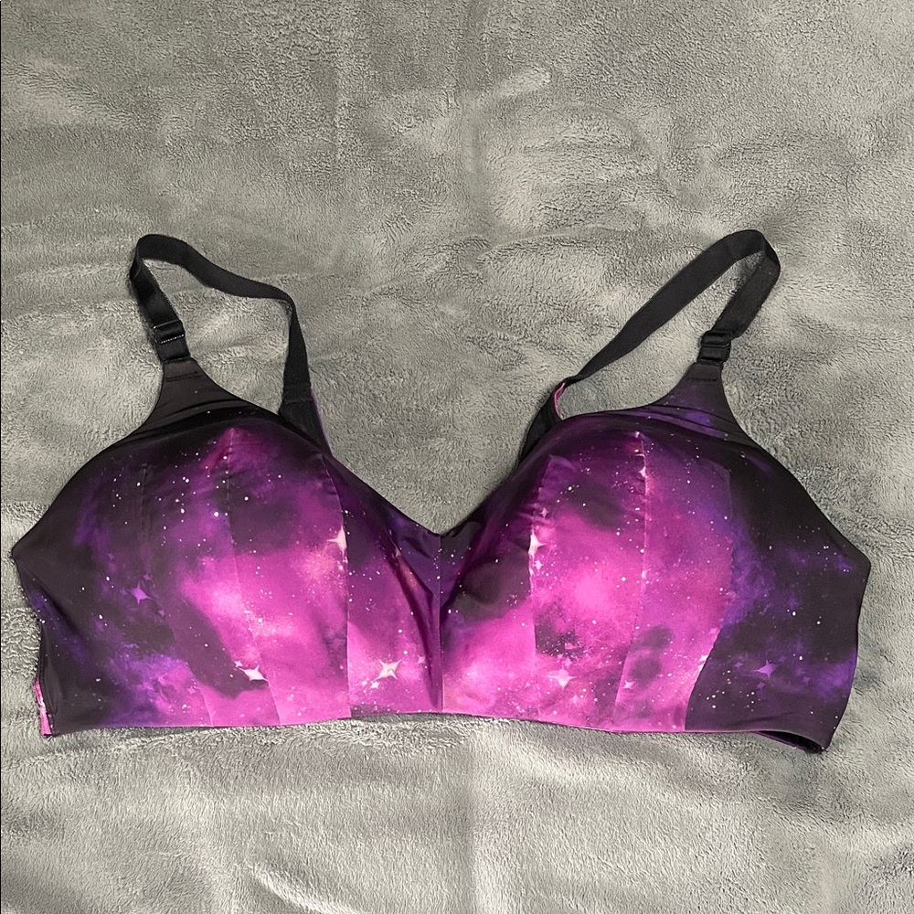 Torrid Size 44DD SPACE GALAXY WIRE-FREE LIGHTLY LINED 360° BACK SMOOTHING BRA
